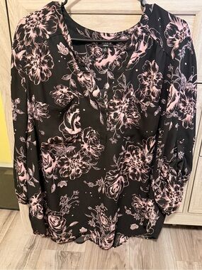 torrid Black Harper Blouse with light Pink Floral Print
